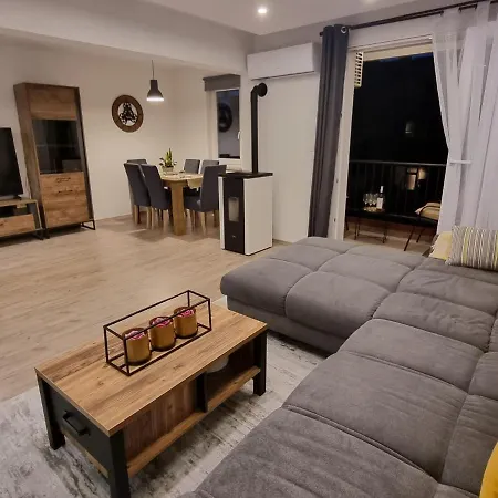 Apartment Apartman Alea *